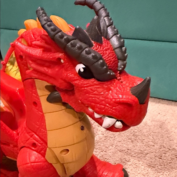 Fire & Ice Fisher-Price Eagle Talon Castle & ZuroRobo Alive Ice Blasting Dragons - Picture 14 of 14